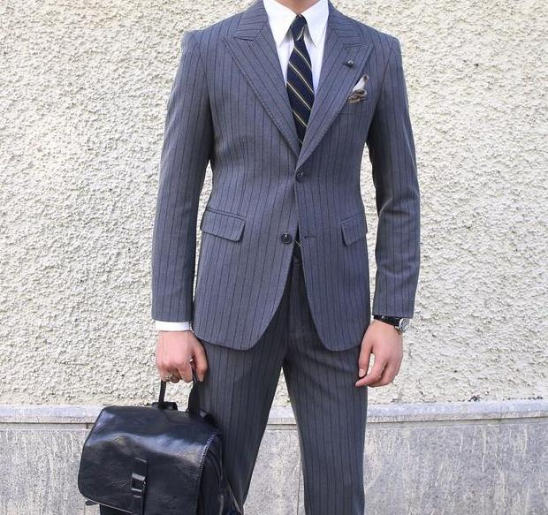 西裝雙開叉和后開叉，不開叉的區(qū)別